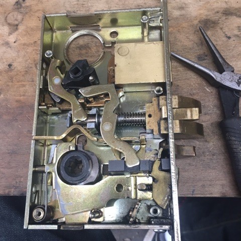 Mortise cassette lock set repair