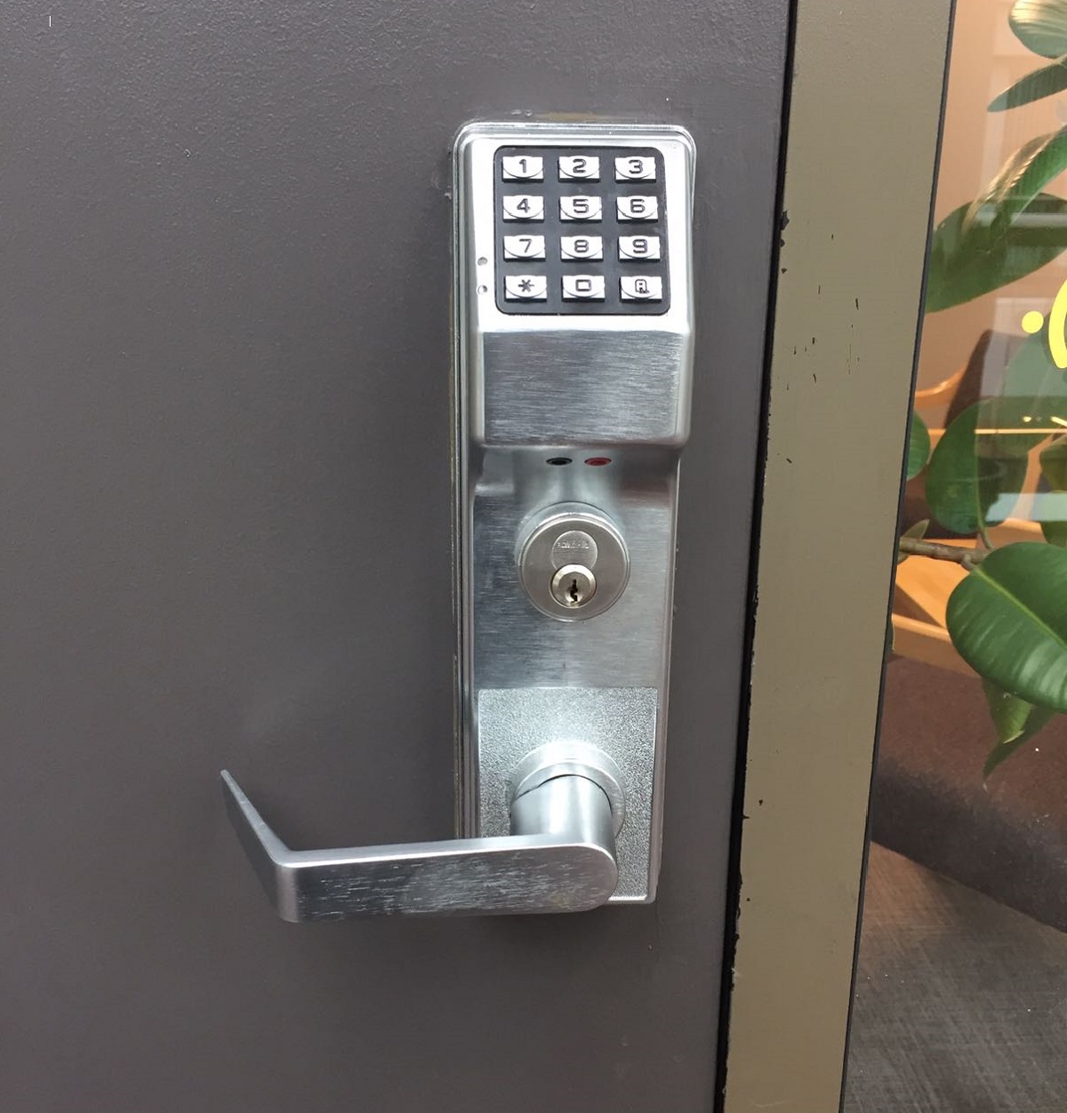 Access Control & Keyless Entry for Commercial Properties